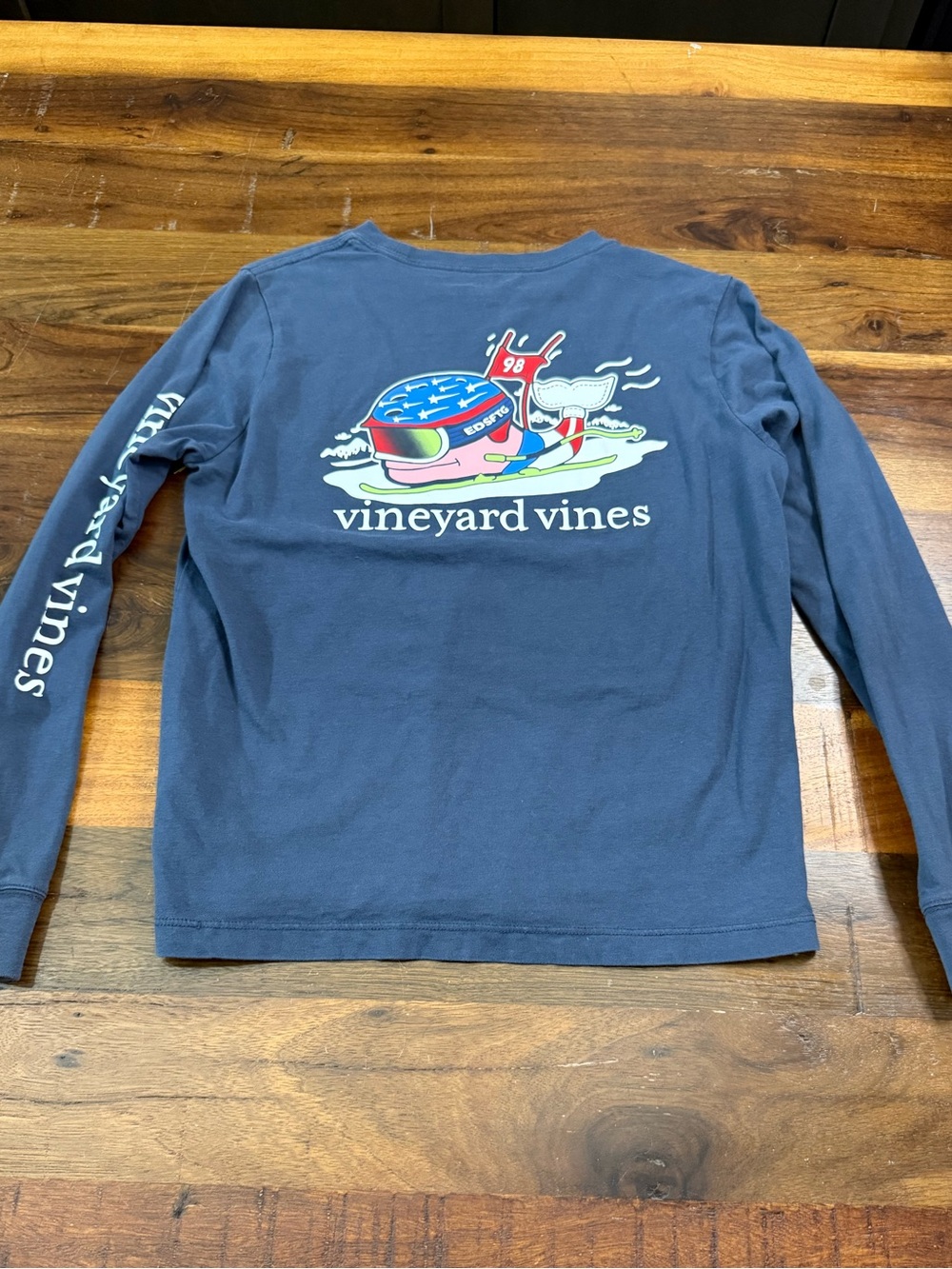 Vineyard Vines Boys S 8-10 Ski Whale Long Sleeve Pocket Tee Navy Skiing